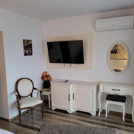 Pensiunea Casa Moldoveana Piatra Neamţ Exterior foto