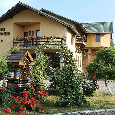 Pensiunea Casa Moldoveana Piatra Neamţ Exterior foto