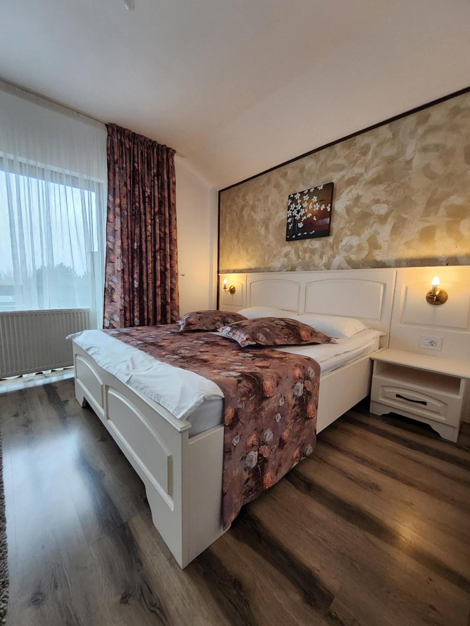 Pensiunea Casa Moldoveana Piatra Neamţ Exterior foto